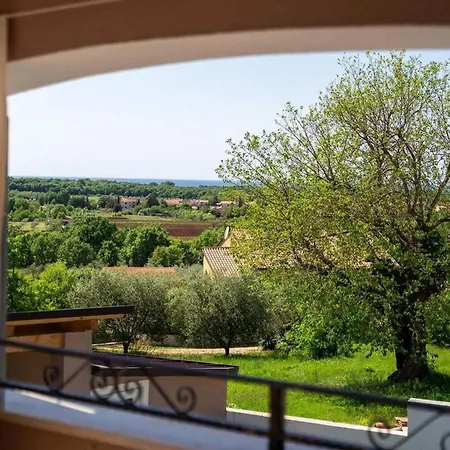 Villa Corinna By Briskva *