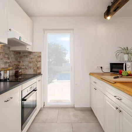 Corinna By Briskva *