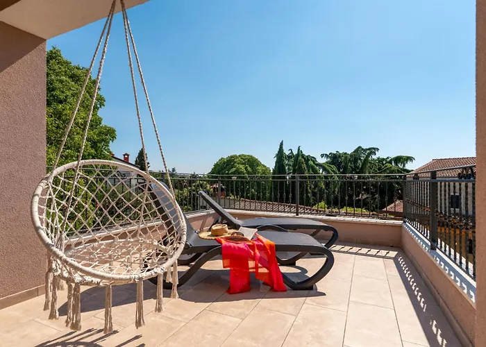 Corinna By Briskva *